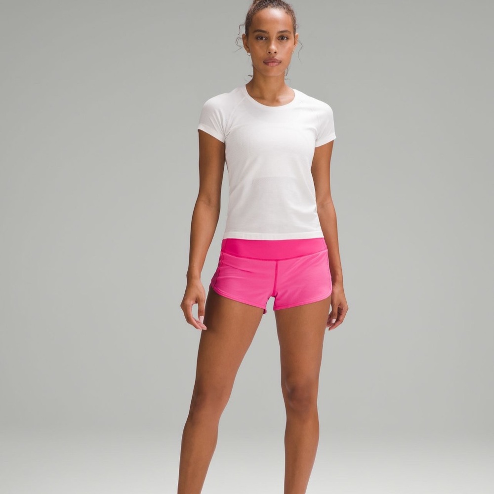Lululemon Speed Up Low-Rise Lined Short 2.5” (Sonic Pink)